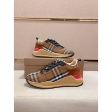 Burberry Low Shoes